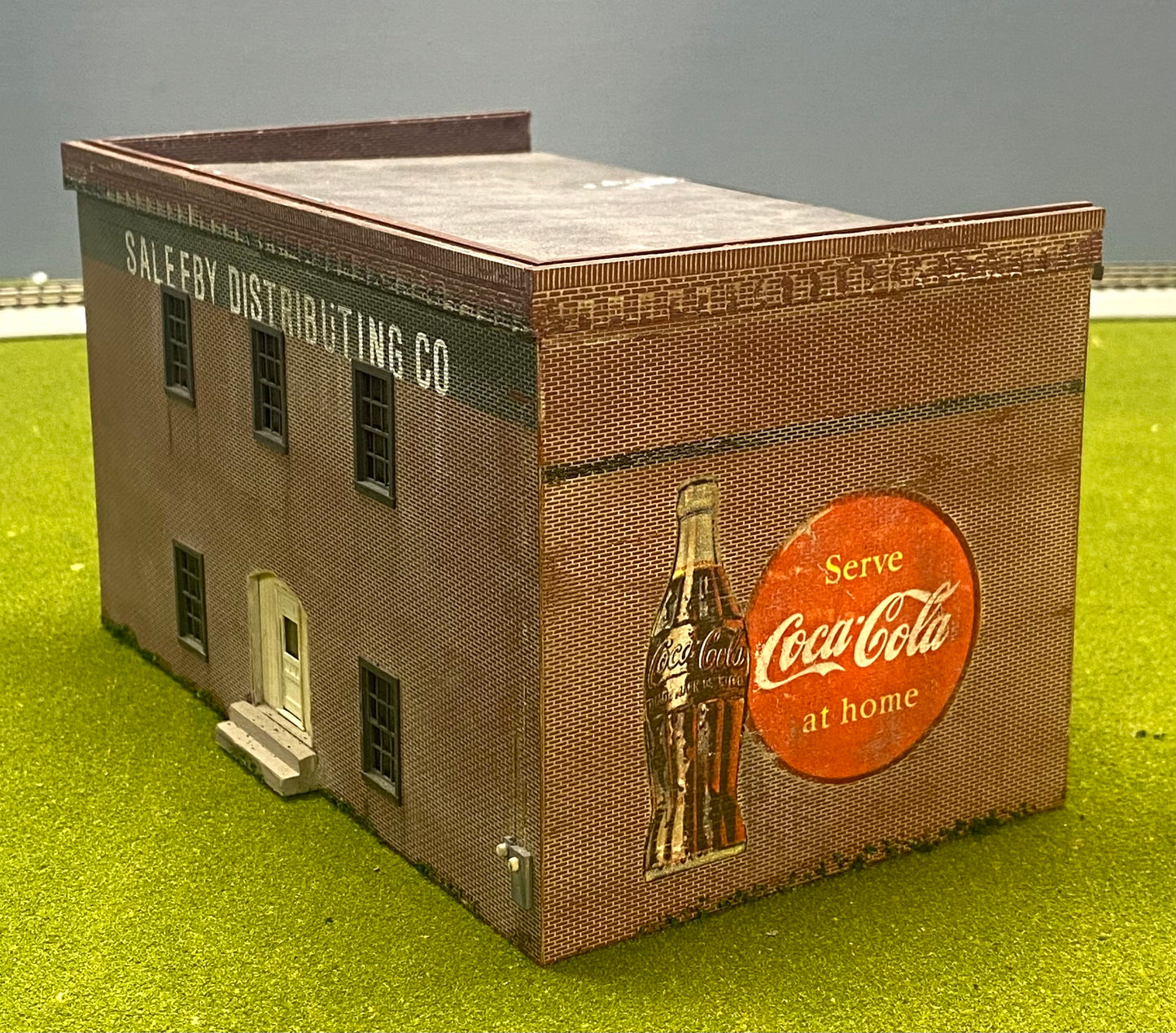 HO Scale Wood Custom Built Painted/Weathered Warehouse w/ Wall Advertising