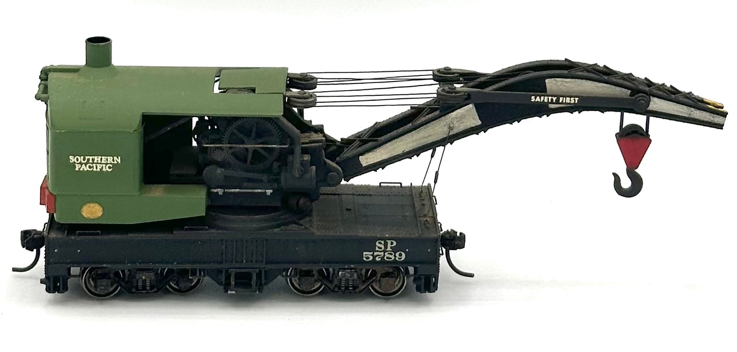 Tichy Train Group HO Scale Southern Pacific Wrecking Crane, 120 Ton Fixed Cab/Jib