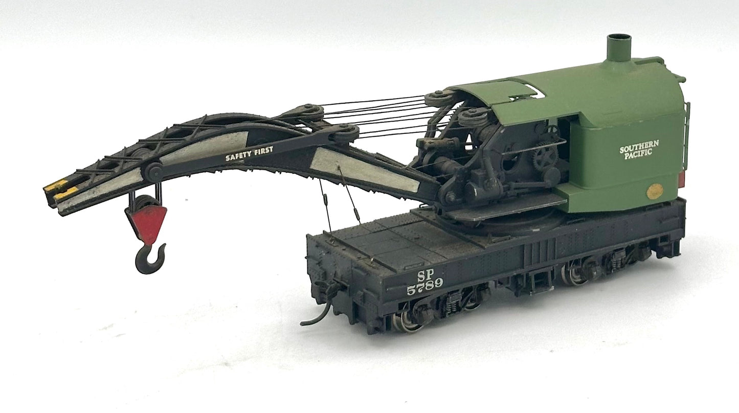 Tichy Train Group HO Scale Southern Pacific Wrecking Crane, 120 Ton Fixed Cab/Jib
