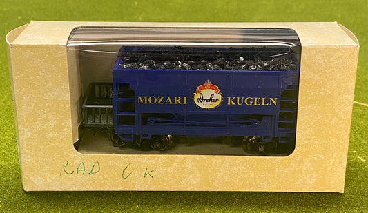 ROCO HO Scale 47261 Mozart Kugein Freight Hooper Car with Coal Load