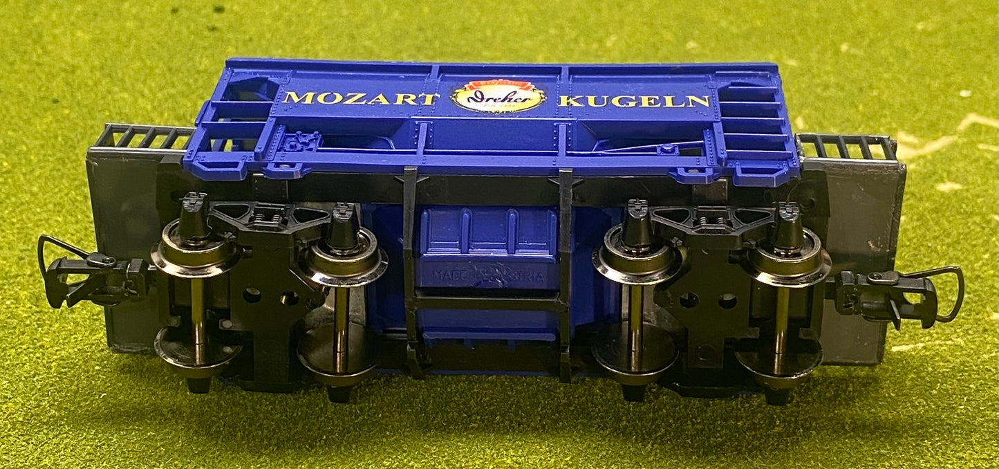 ROCO HO Scale 47261 Mozart Kugein Freight Hooper Car with Coal Load