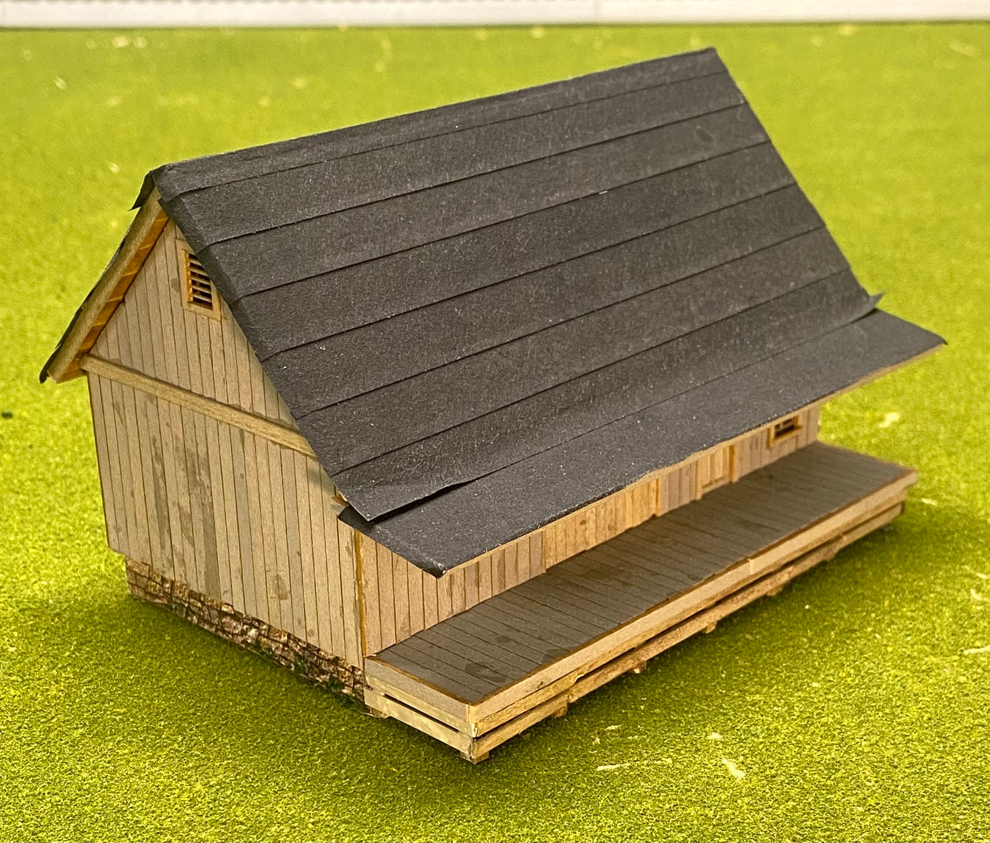 Banta Model Works HO Scale Laser Cut Wood Painted/Weathered Warehouse Fully Assembled