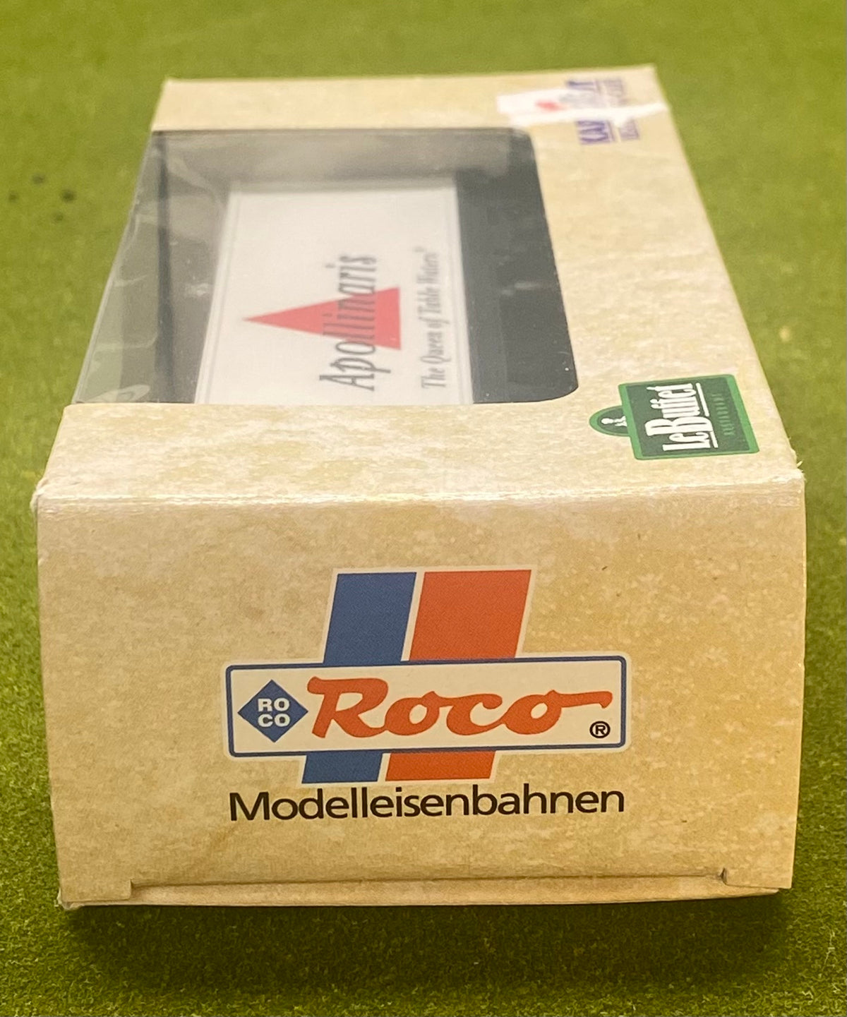 ROCO HO Scale "Apollinaris" Box Car "Le Buffet"Series made For Karstadt