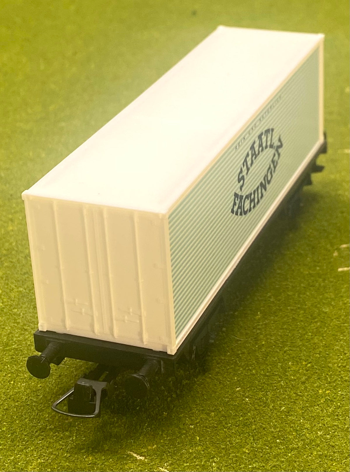 ROCO HO Scale "STAATL Fachingen" Box Car "Le Buffet"Series made For Karstadt Restaurants-Cafes