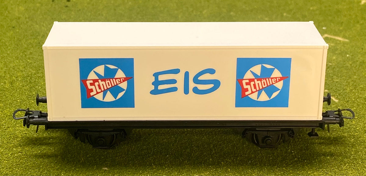 ROCO HO Scale "Scholler" Box Car "Le Buffet"Series made For Karstadt Restaurants-Cafes
