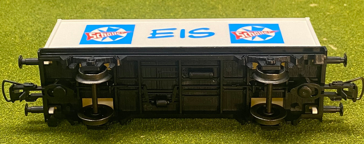 ROCO HO Scale "Scholler" Box Car "Le Buffet"Series made For Karstadt Restaurants-Cafes