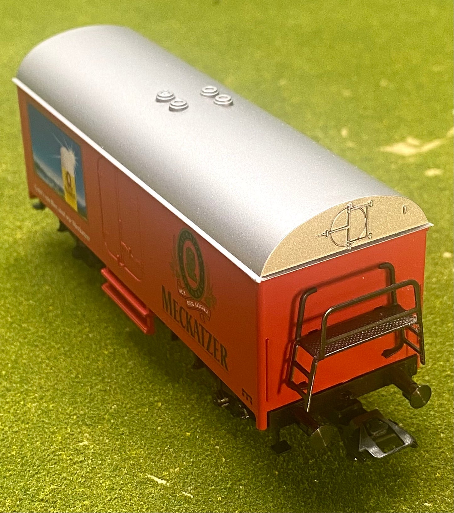 Marklin 94117 HO Scale "Meckatzer Lowenbrau" Reefer Tank Car