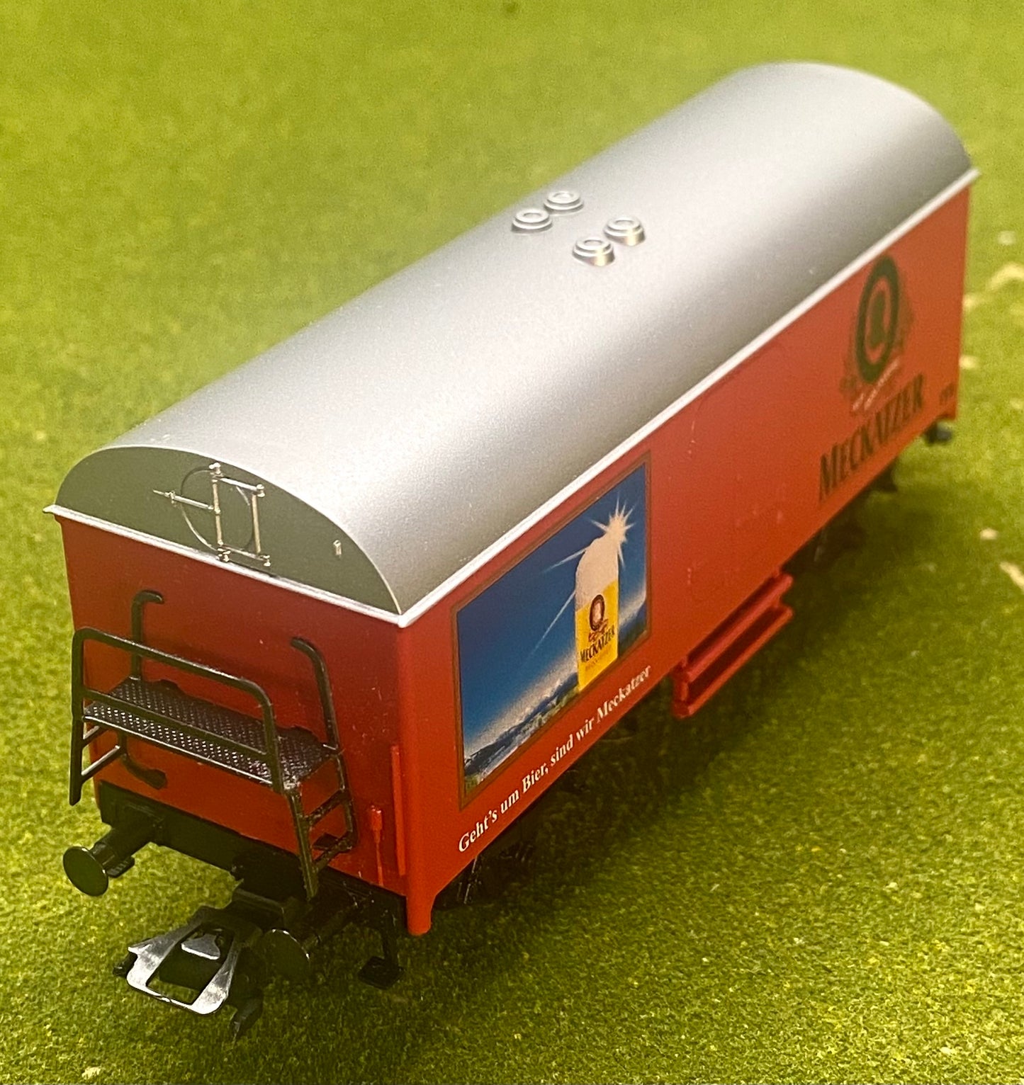 Marklin 94117 HO Scale "Meckatzer Lowenbrau" Reefer Tank Car