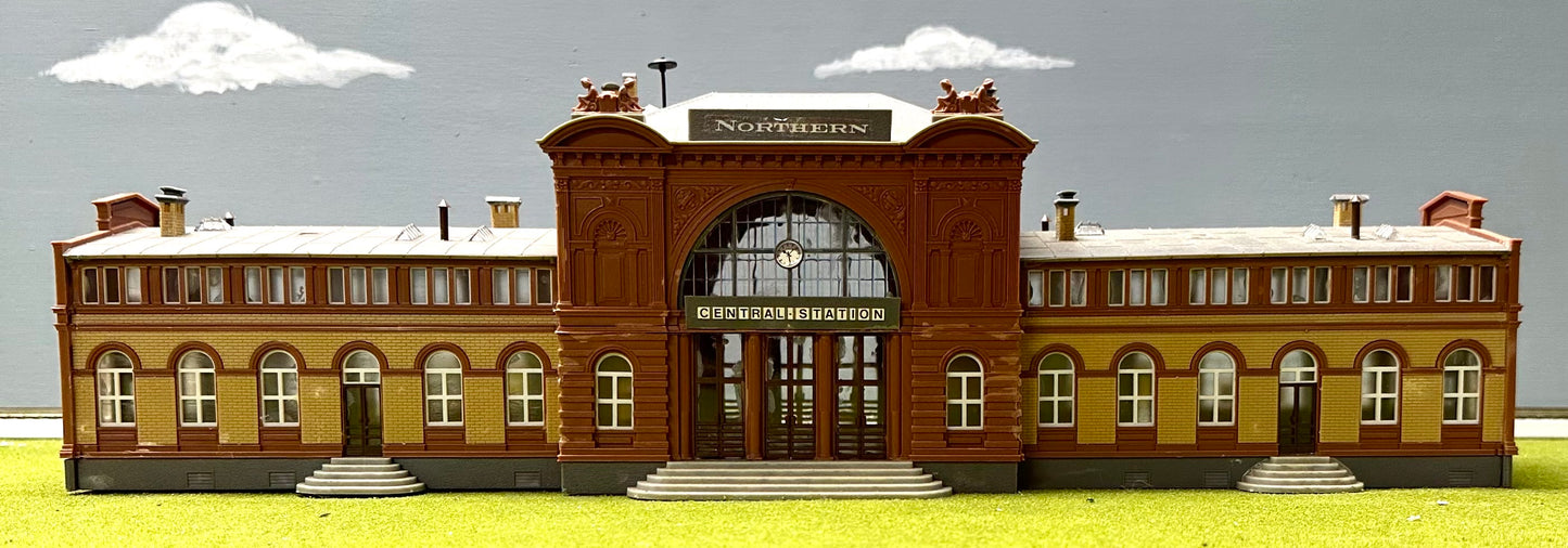 Faller HO Scale 110115 Central Station (Mittelstadt Station) Fully Assembled