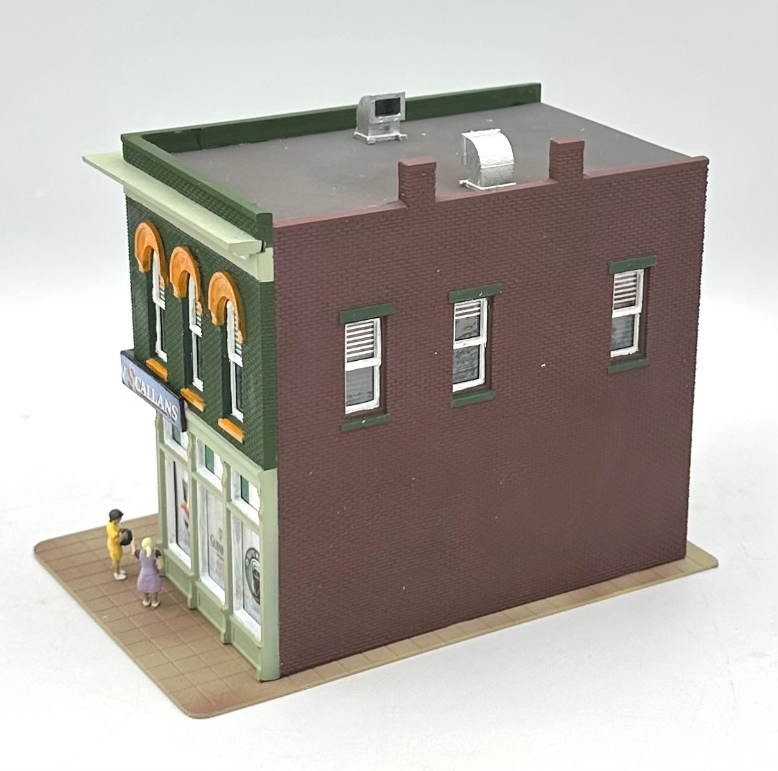 DPM HO Scale 2-Story Custom Painted "The Widow Scallons" Irish Pub/Bar Fully Assembled. Lighted
