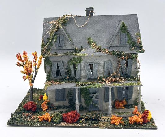 HO Scale Custom Built/Painted/Weathered Halloween Haunted House, Fully Assembled