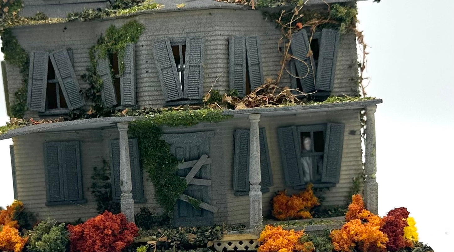 HO Scale Custom Built/Painted/Weathered Halloween Haunted House, Fully Assembled