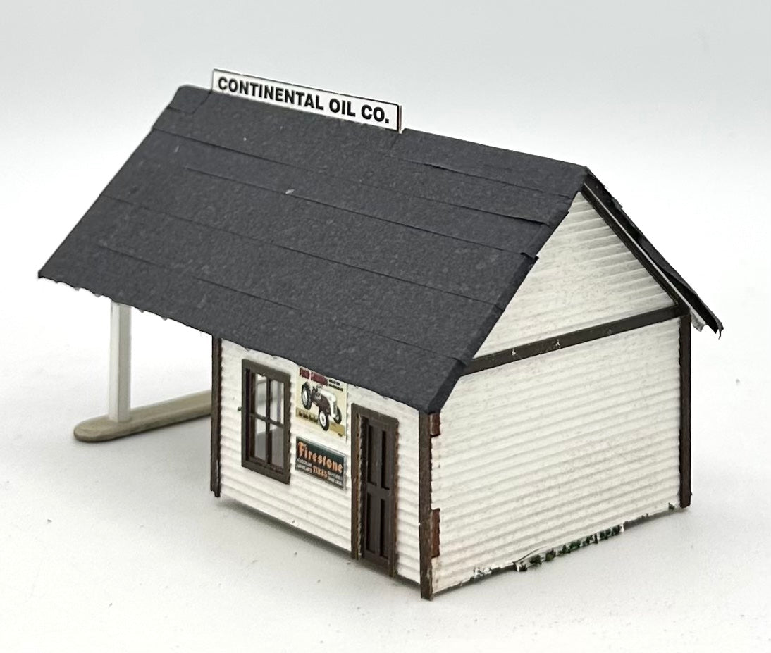 Banta Model Works HO Scale Laser Cut Wood Painted 1930's-40's Gas Station Fully Assembled