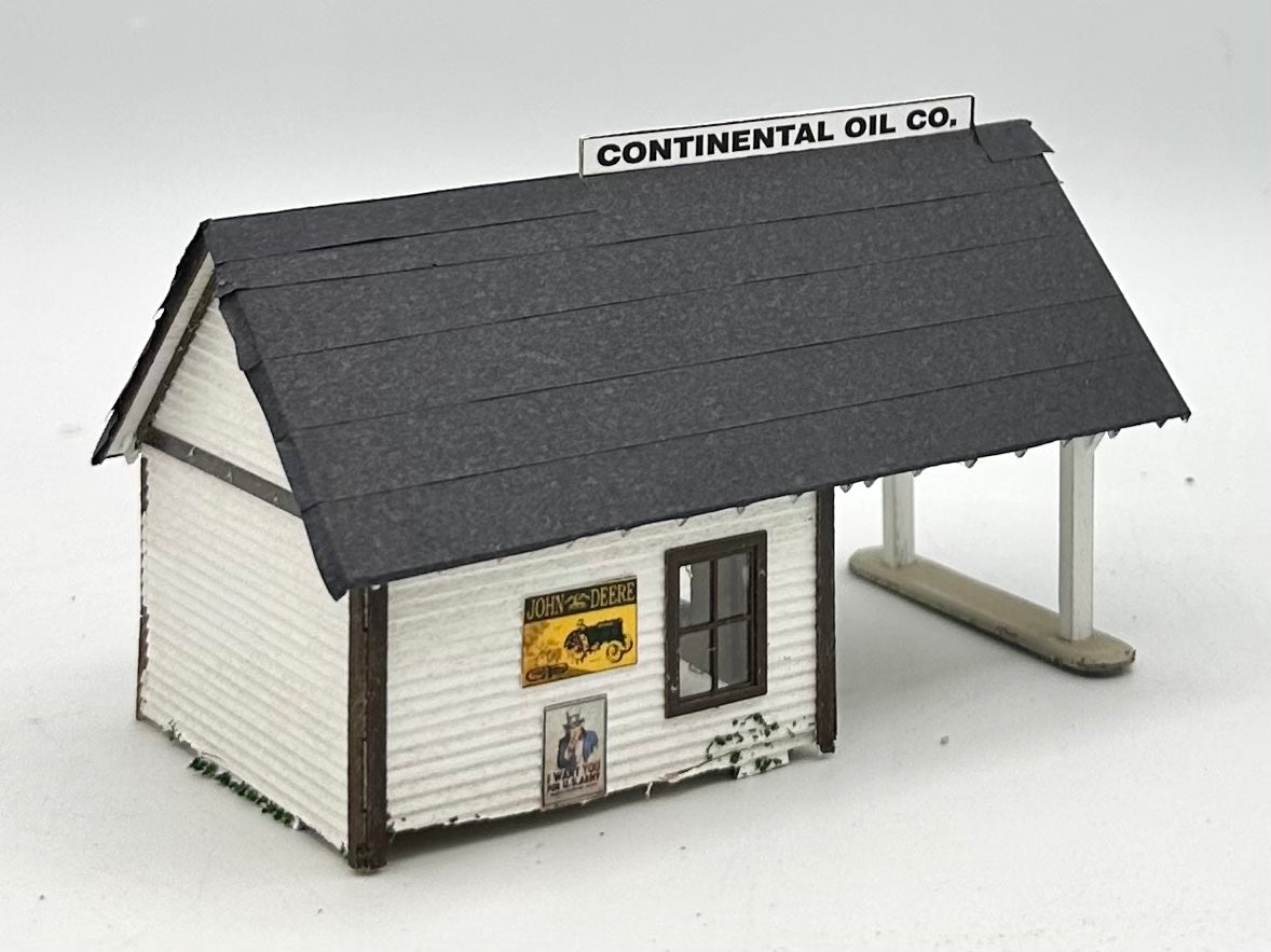 Banta Model Works HO Scale Laser Cut Wood Painted 1930's-40's Gas Station Fully Assembled