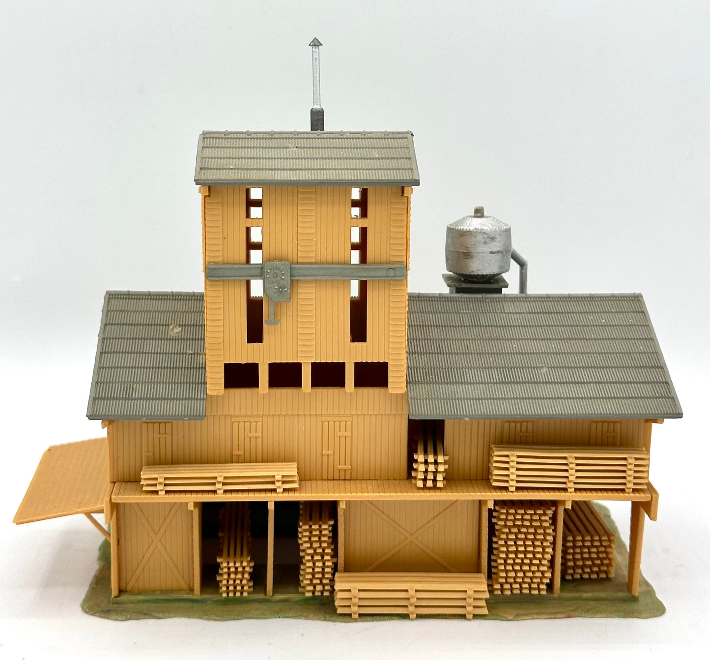 Pola N Scale 241 Sawmill Fully Assembled