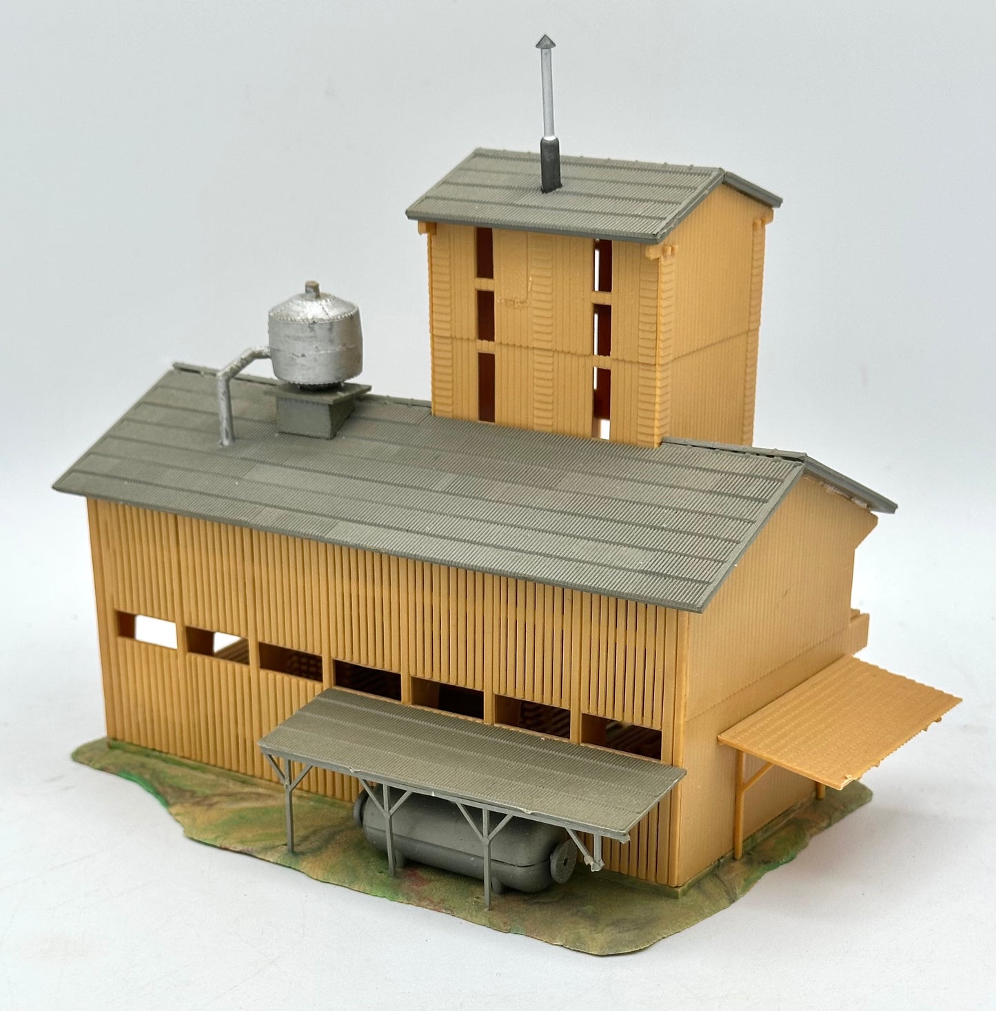 Pola N Scale 241 Sawmill Fully Assembled