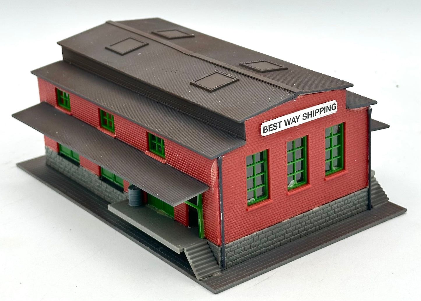 PIKO 60027 N Scale Custom Painted/Weathered Roof Warehouse " Best Way Shipping " Fully Assembled,
