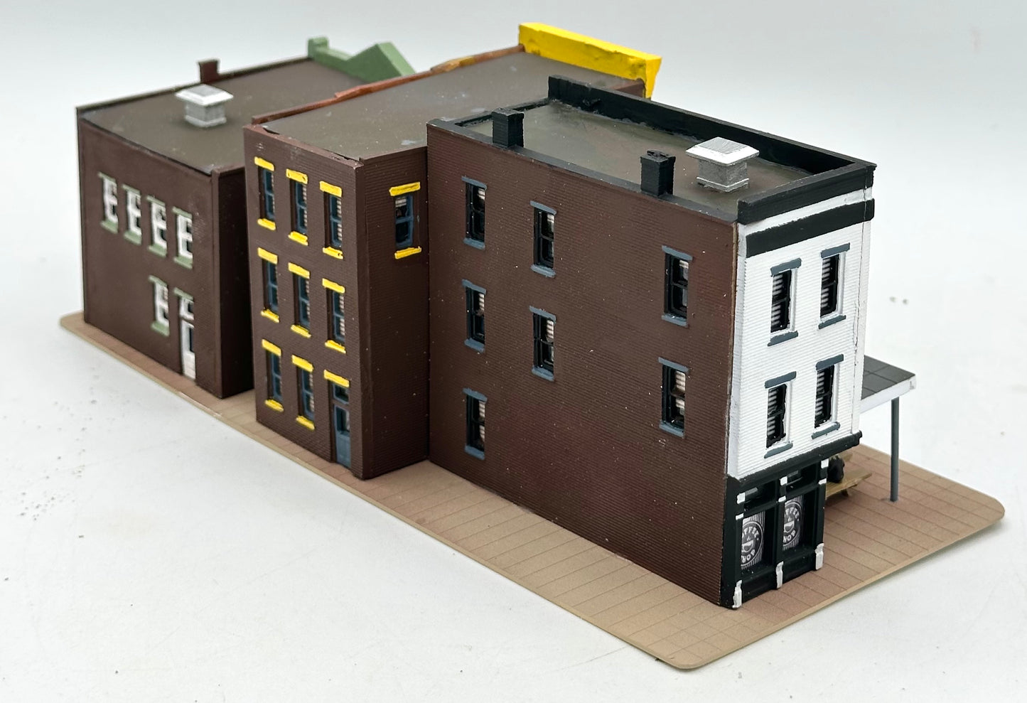 DPM N Scale, Row of 3 Shops individually LED lighted, Custom-painted Street Figures