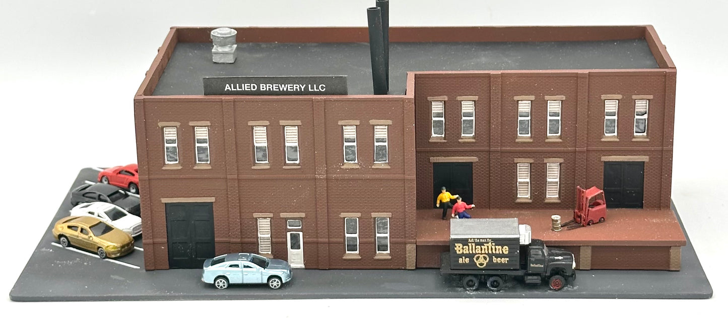 Woodland Scenics HO Scale Custom Built/ Painted "Allied Brewery LLC" Factory New Diorama