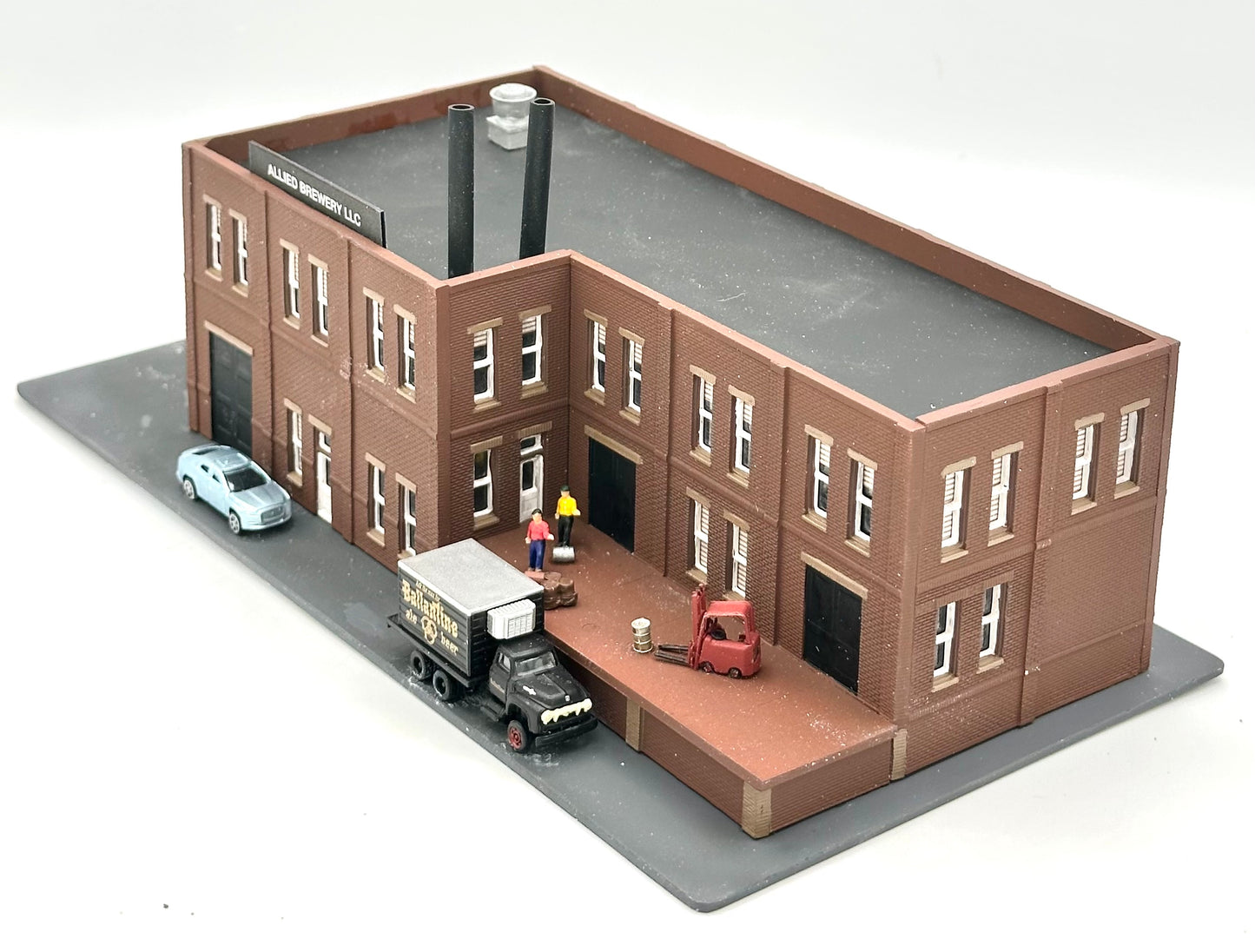 Woodland Scenics HO Scale Custom Built/ Painted "Allied Brewery LLC" Factory New Diorama