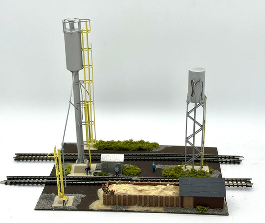Walthers N Scale 933-3182 Sanding Towers/Drying House Fully Assembled Diorama.