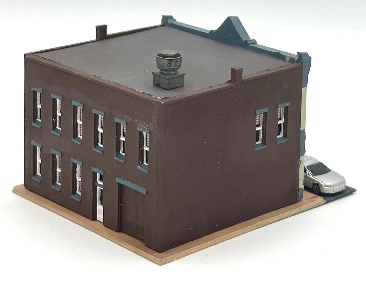 DPM Woodland Scenics N Scale Custom Painted "Whit's Steak House" Lighted Diorama.