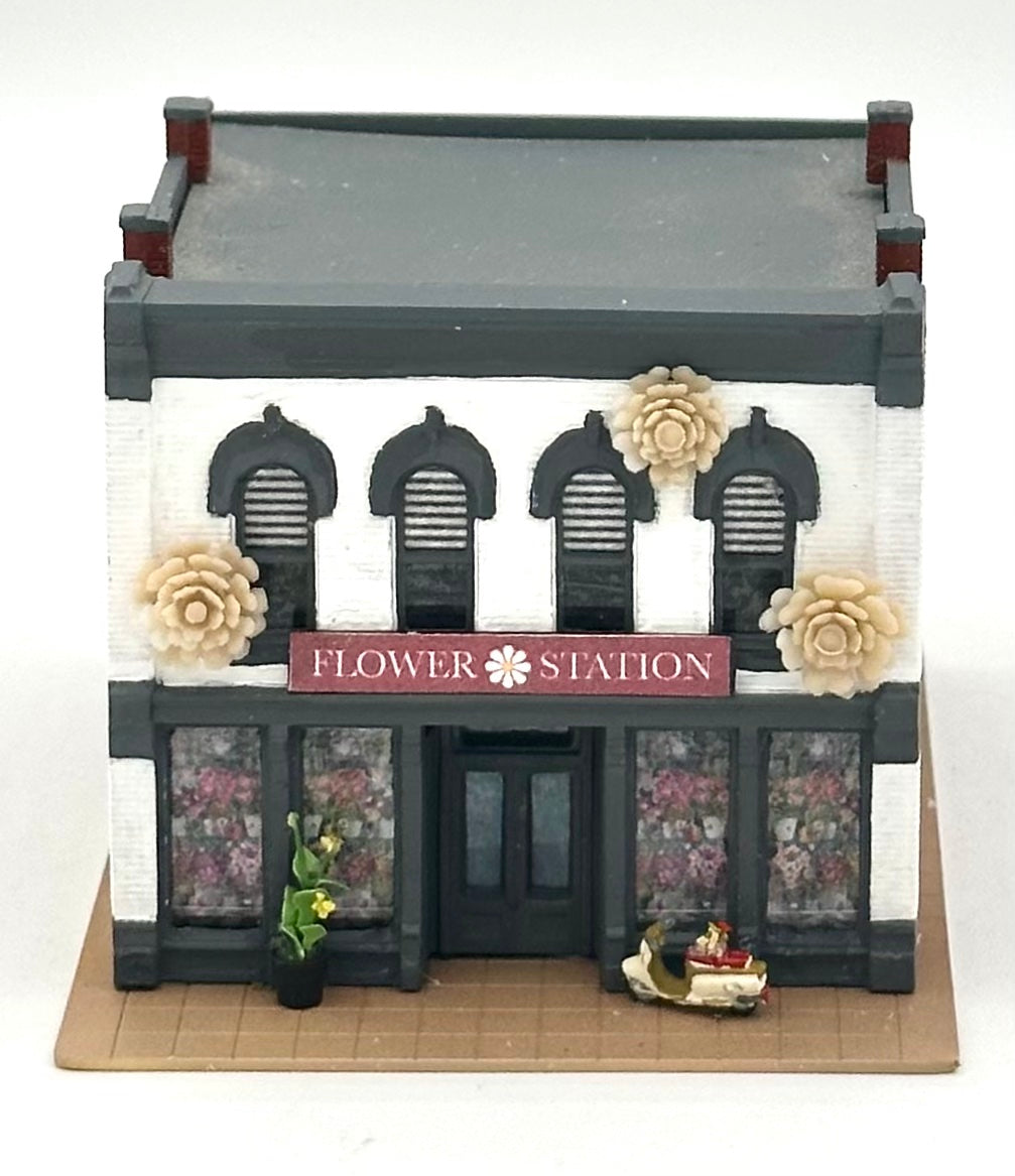 Woodland Scenics/DPM N Scale Custom Painted "Flower Station" Lighted