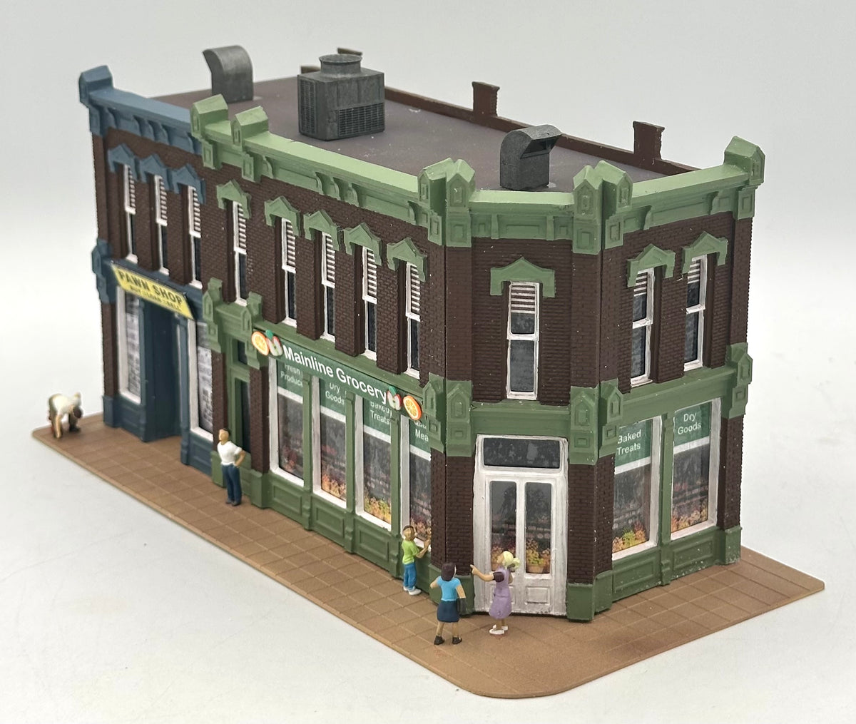 DPM 12100 HO Scale Fully Assembled Seymour Block"Pawn Shop/ Mainline Grocery" Lighted