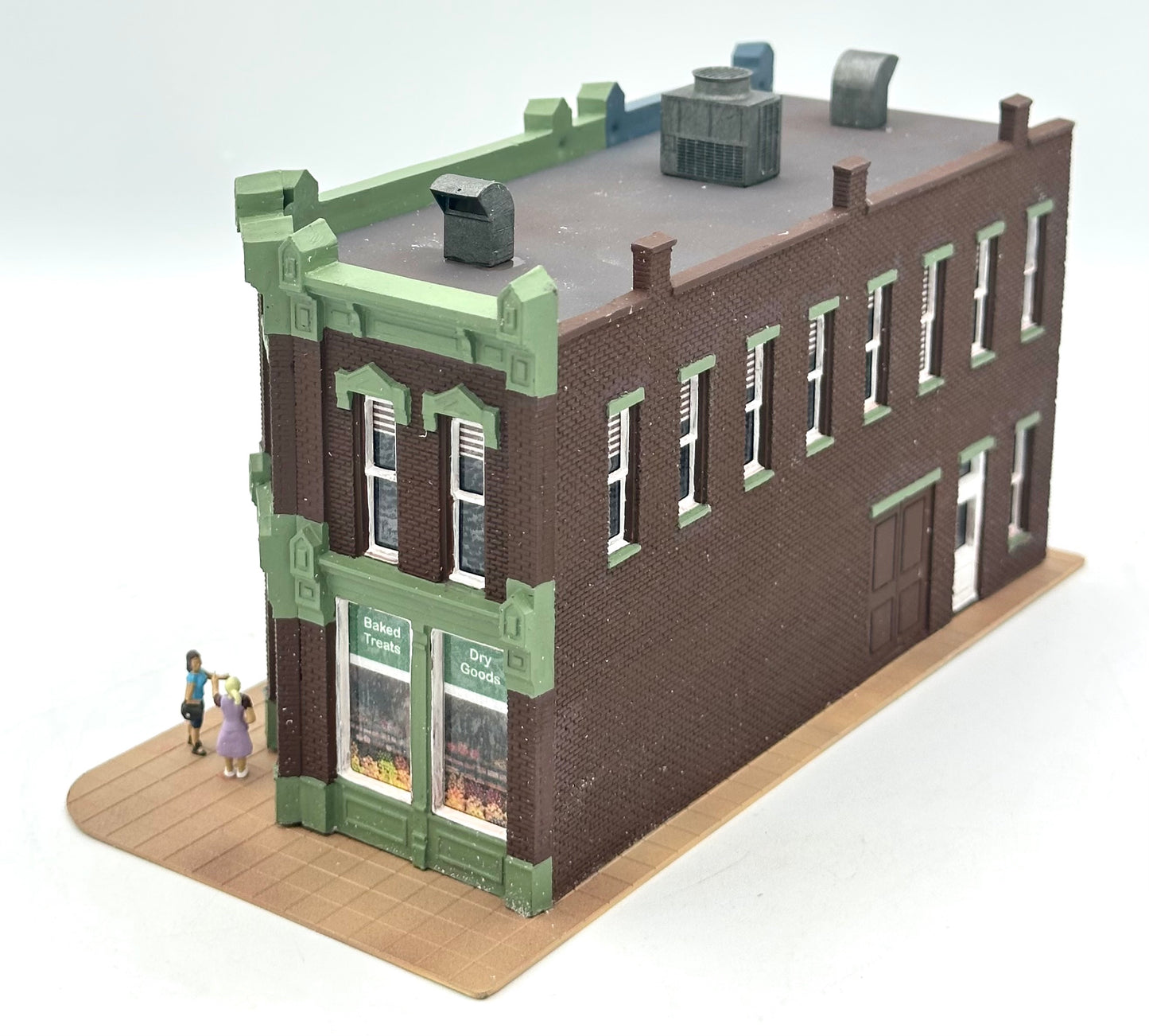 DPM 12100 HO Scale Fully Assembled Seymour Block"Pawn Shop/ Mainline Grocery" Lighted