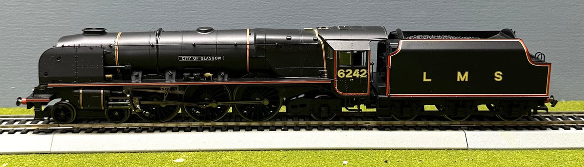 Hornby R2311 HO/OO BR 4-6-2 Duchess Class " City Of Glasgow" Steam Locomotive