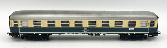 Marklin 4111 HO Scale DB 1st Class Passenger Car
