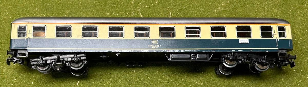 Marklin 4111 HO Scale DB 1st Class Passenger Car