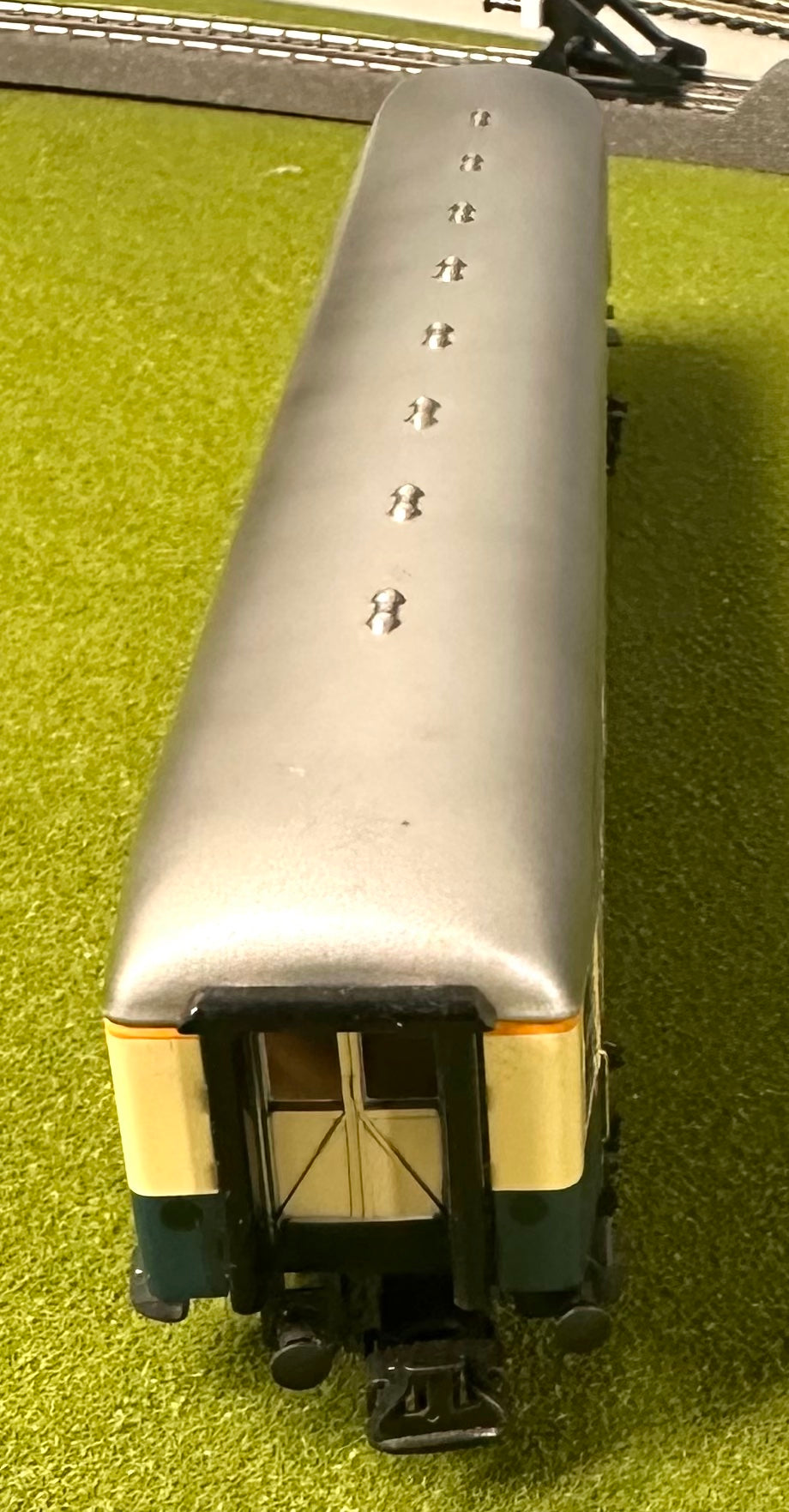 Marklin 4111 HO Scale DB 1st Class Passenger Car