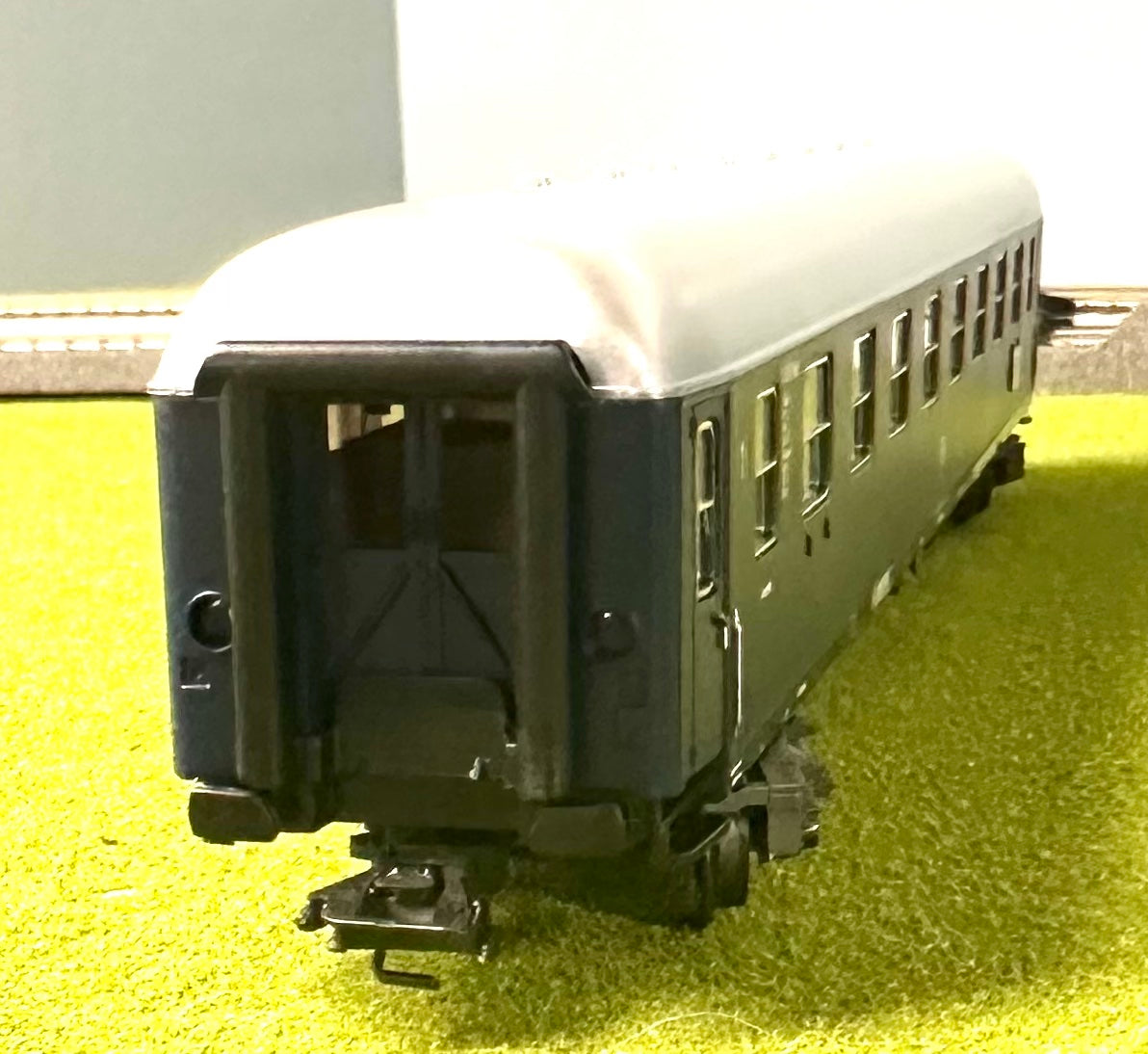 Marklin 4027 HO Scale DB 1st Class Express Passenger Car/Coach+ Interior