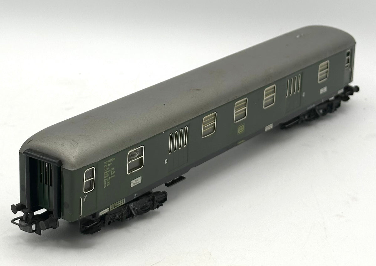Marklin 4026 HO Scale DB Express Train Baggage Car/Coach