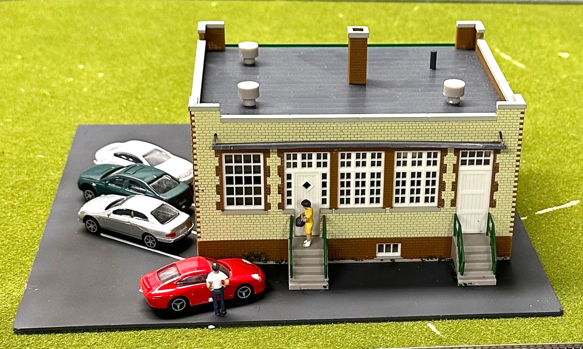 Walthers Cornerstone 933-4020 HO Scale Industry Office Diorama Fully Assembled