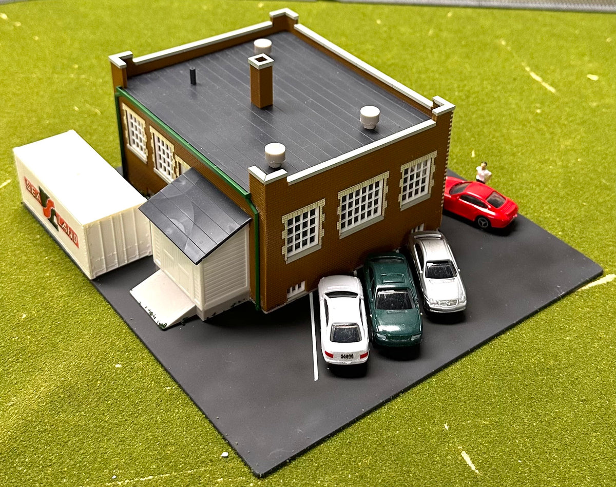Walthers Cornerstone 933-4020 HO Scale Industry Office Diorama Fully Assembled