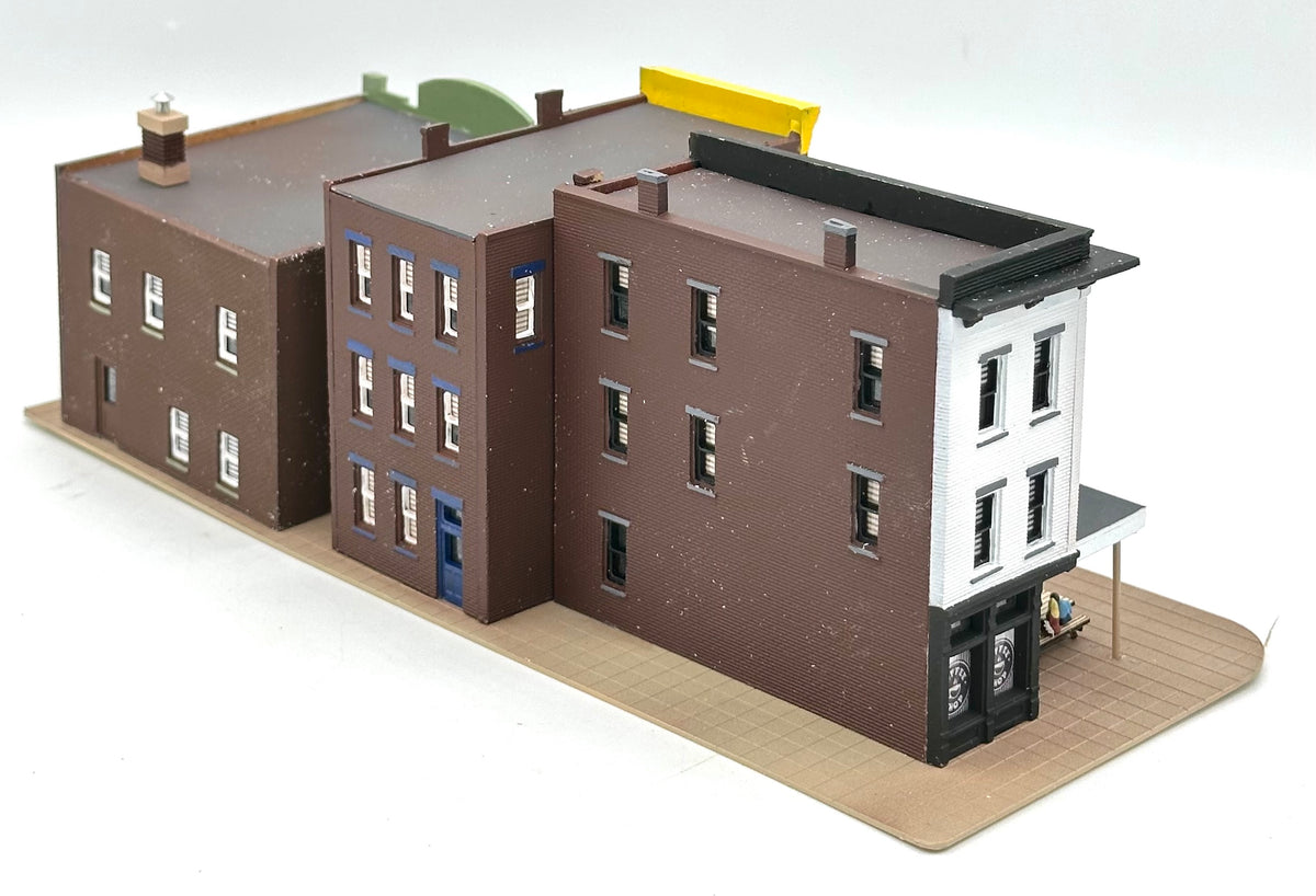 DPM N Scale Row of 3 Shops individually LED lighted, Custom-painted Street Figures