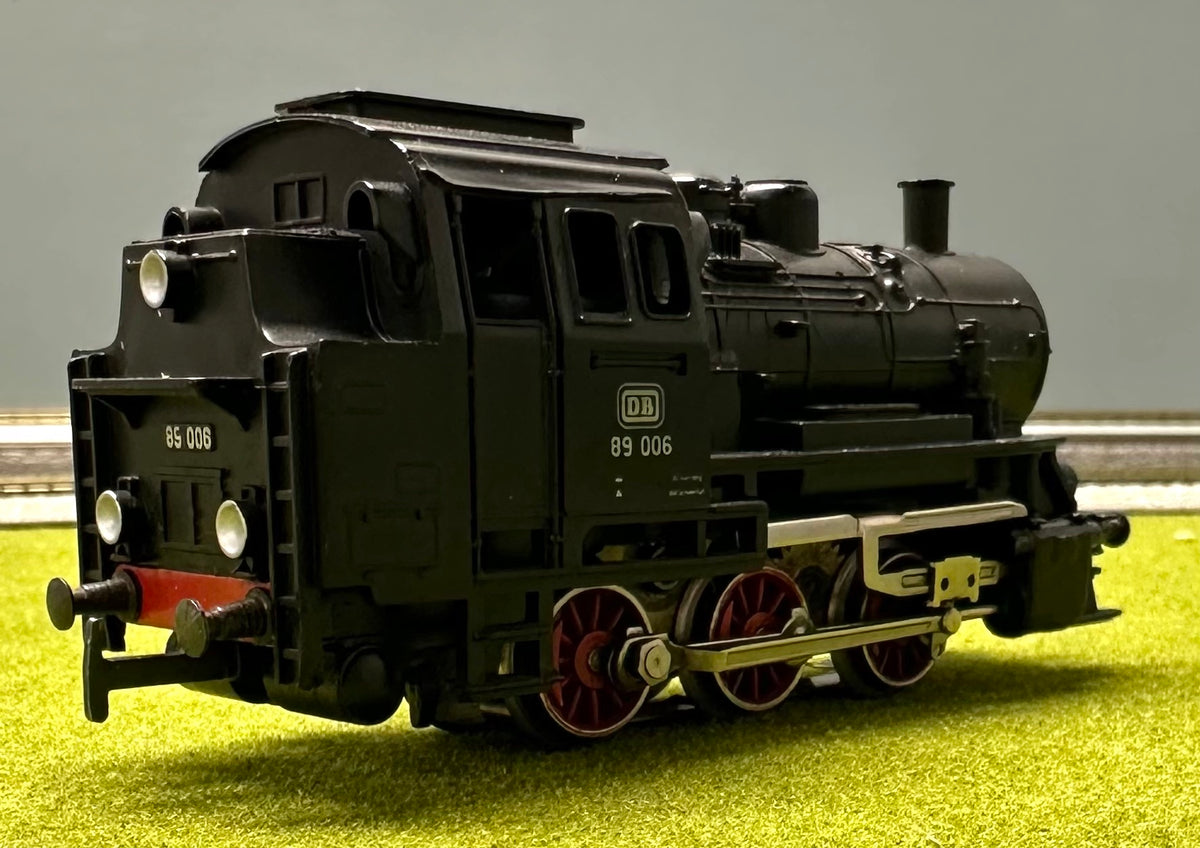 Marklin 3000 HO DB BR 89 006 3-Rail Analog AC Steam Locomotive