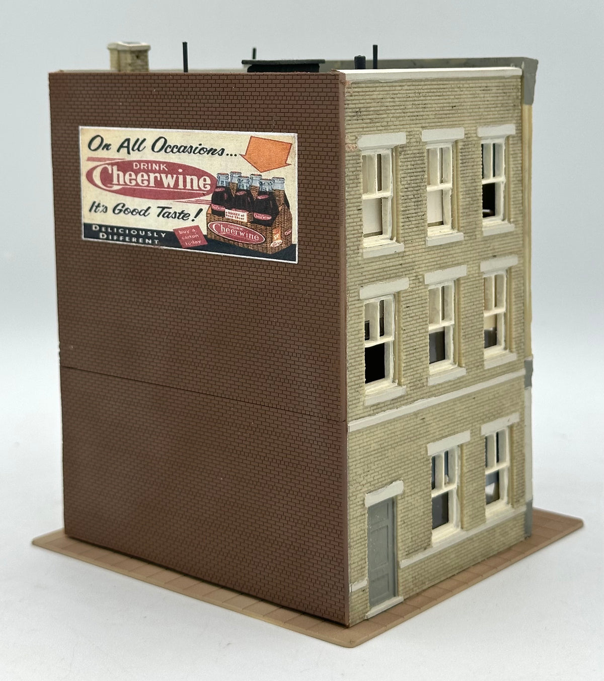 DPM HO Scale Custom Painted/Weathered "State Bank" Fully Assembled