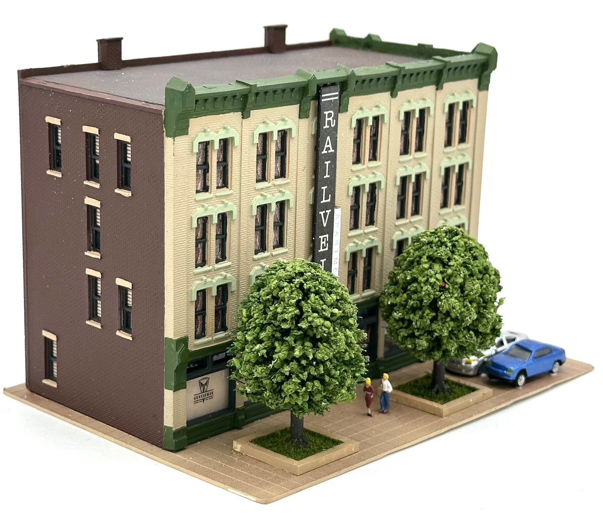 DPM Woodland Scenics N Scale Custom Painted "Railveiw Apartments" Lighted Diorama.