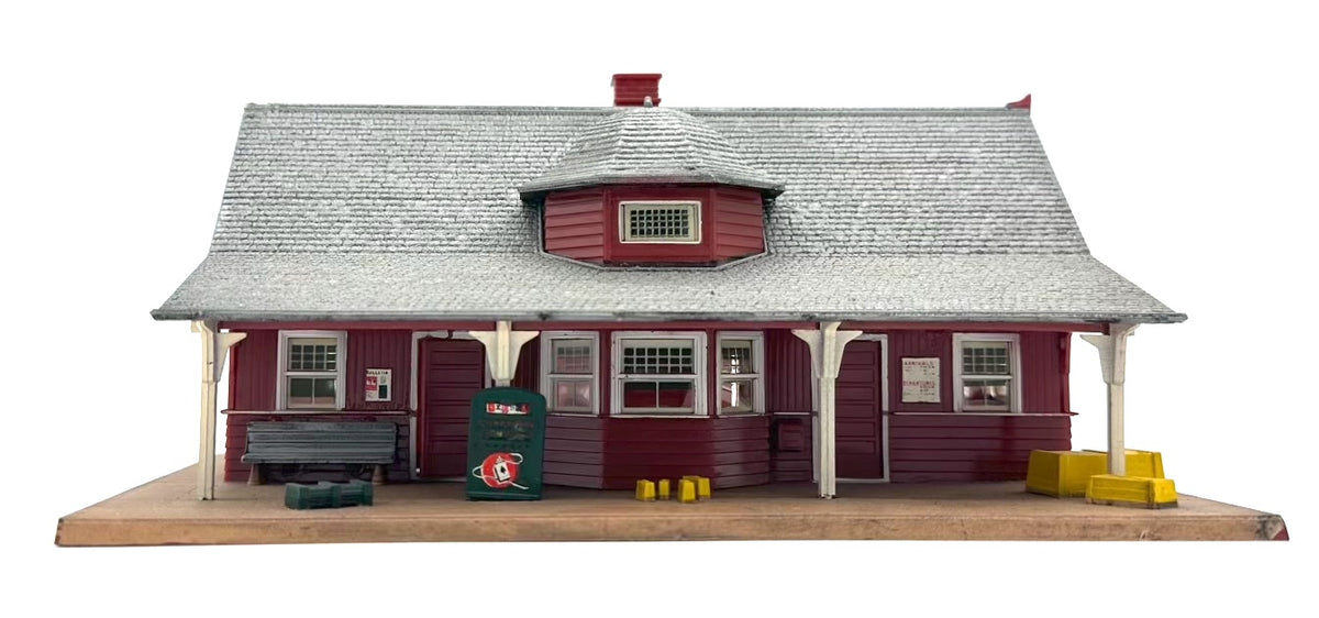 Revell HO Scale Small Town Station Fully Assembled