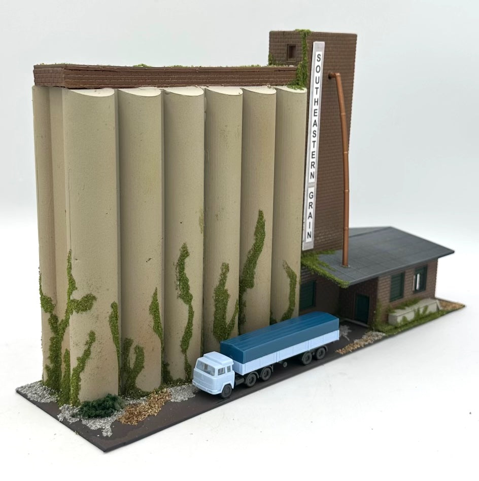 Heljan N Scale Southern Grain Elevator Building Custom Painted/Weathered New Diorama