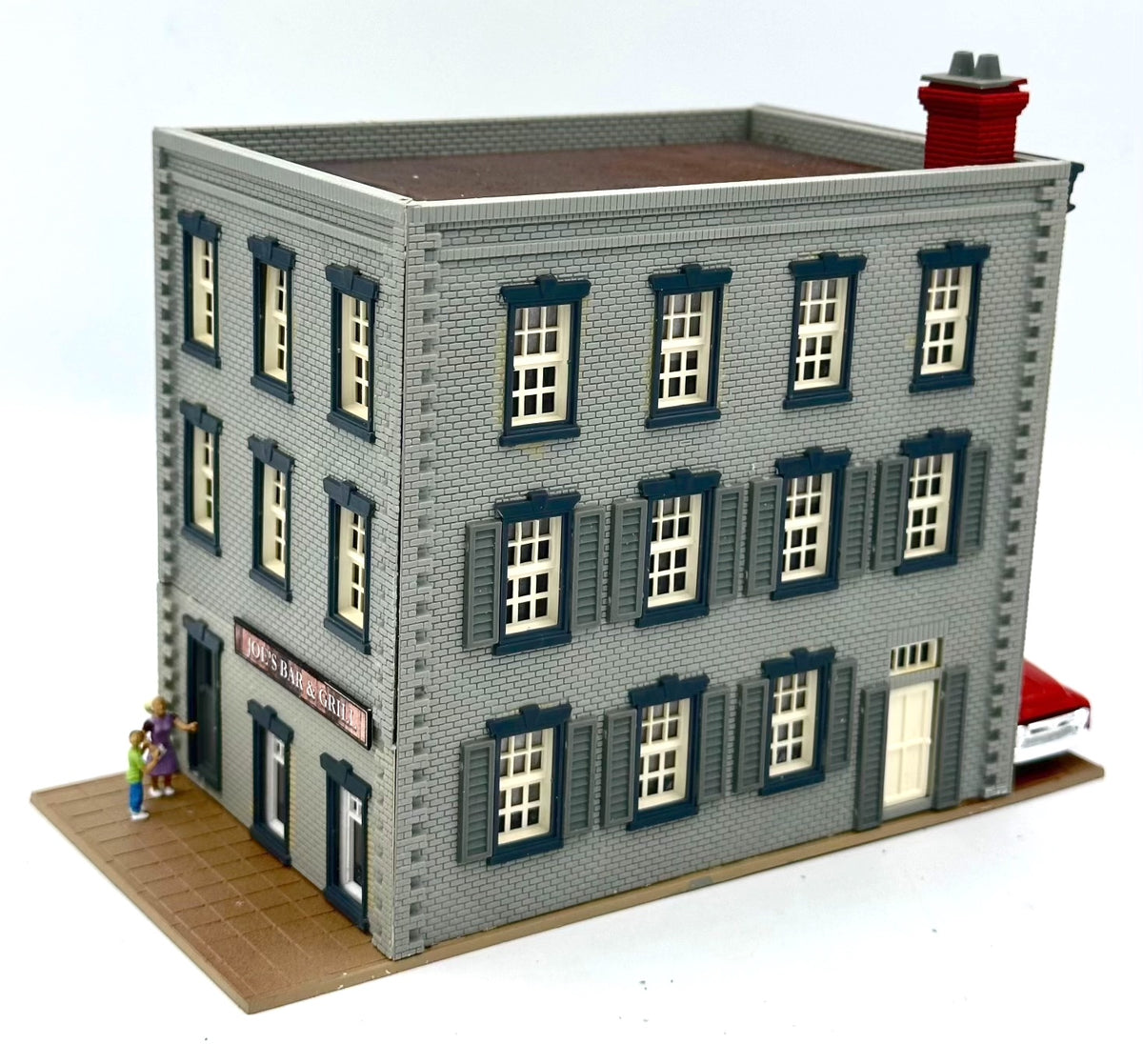 HO Scale 3-Story Apartment Block With "Joe's Bar & Grill"  Painted Fully Assembled