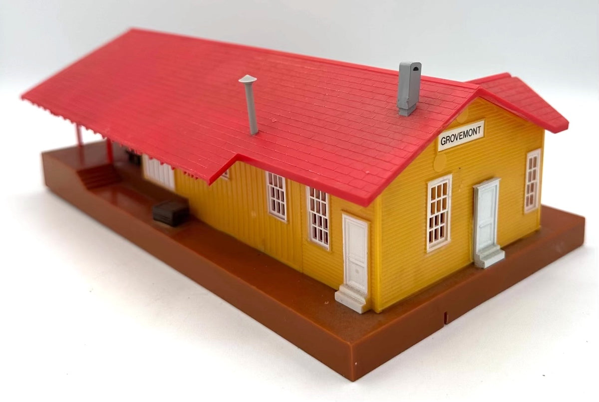 Bachmann Plasticville HO Scale Grovemont Station Fully Assembled