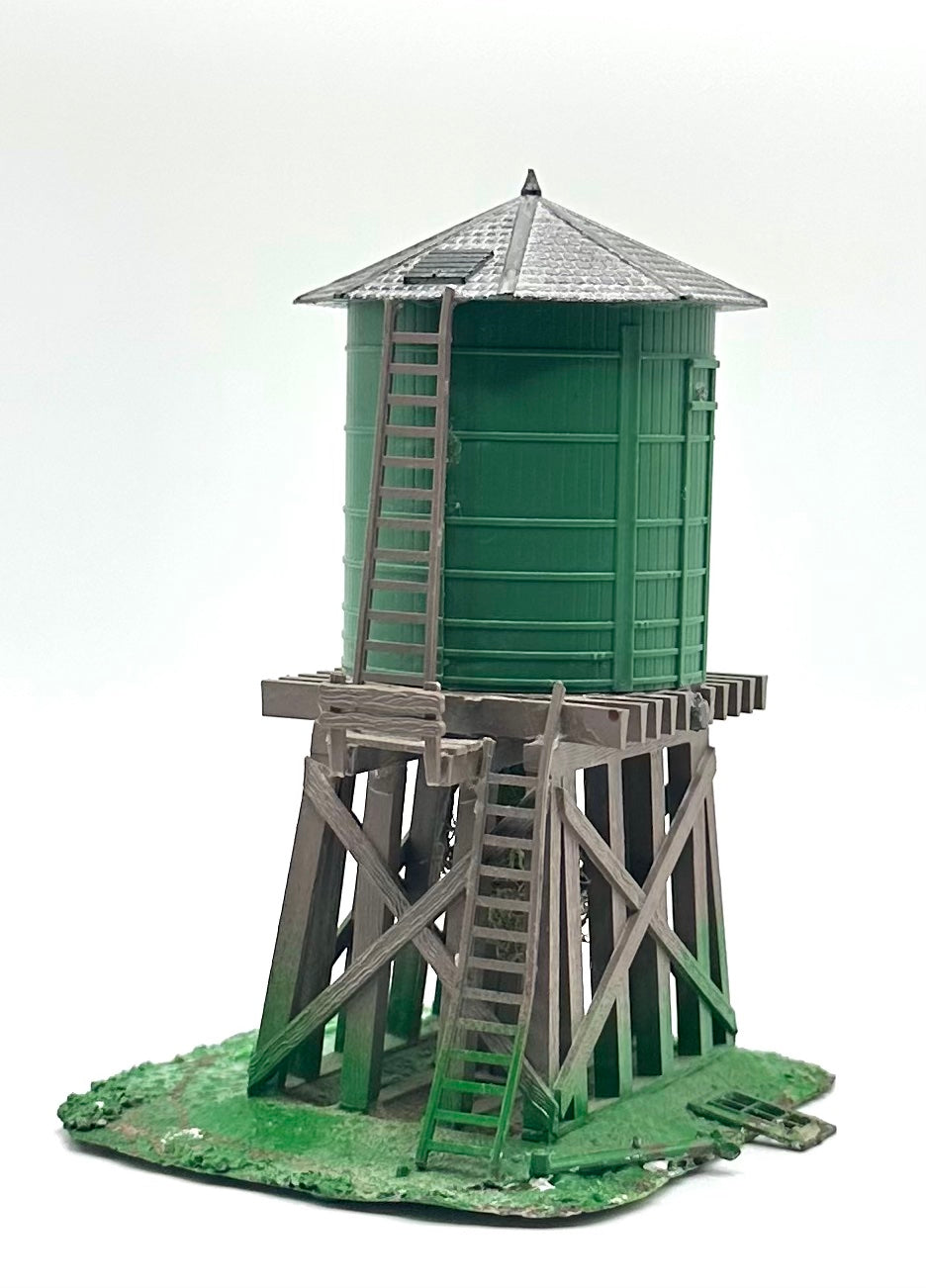 LifeLike HO Scale Weathered Water Tank.