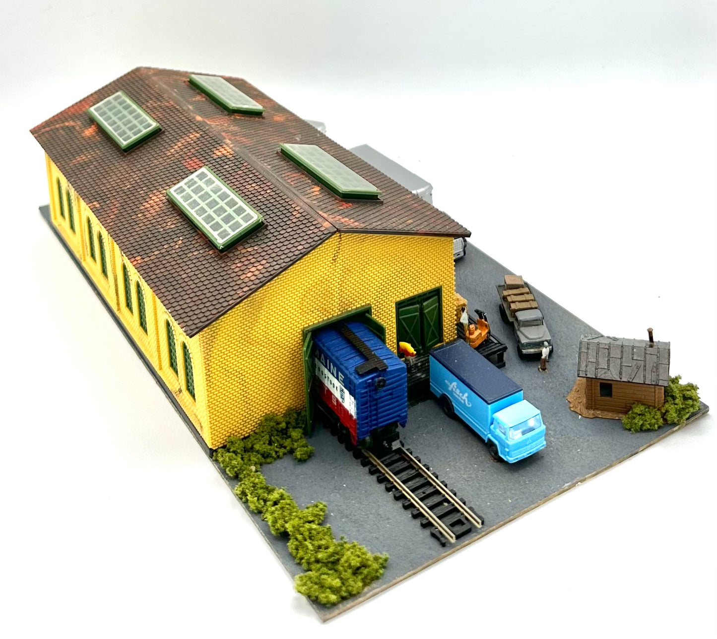 Heljan Con-Cor N Scale Weathered Custom Warehouse lighted Diorama