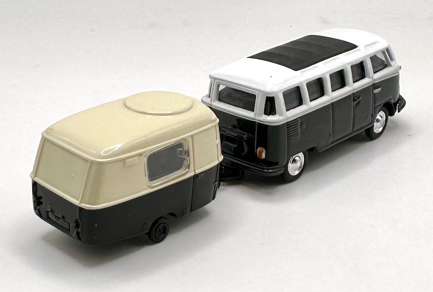 Malibu HO Scale VW Volkswagon TI SAmba + Caravan Camper Trailer