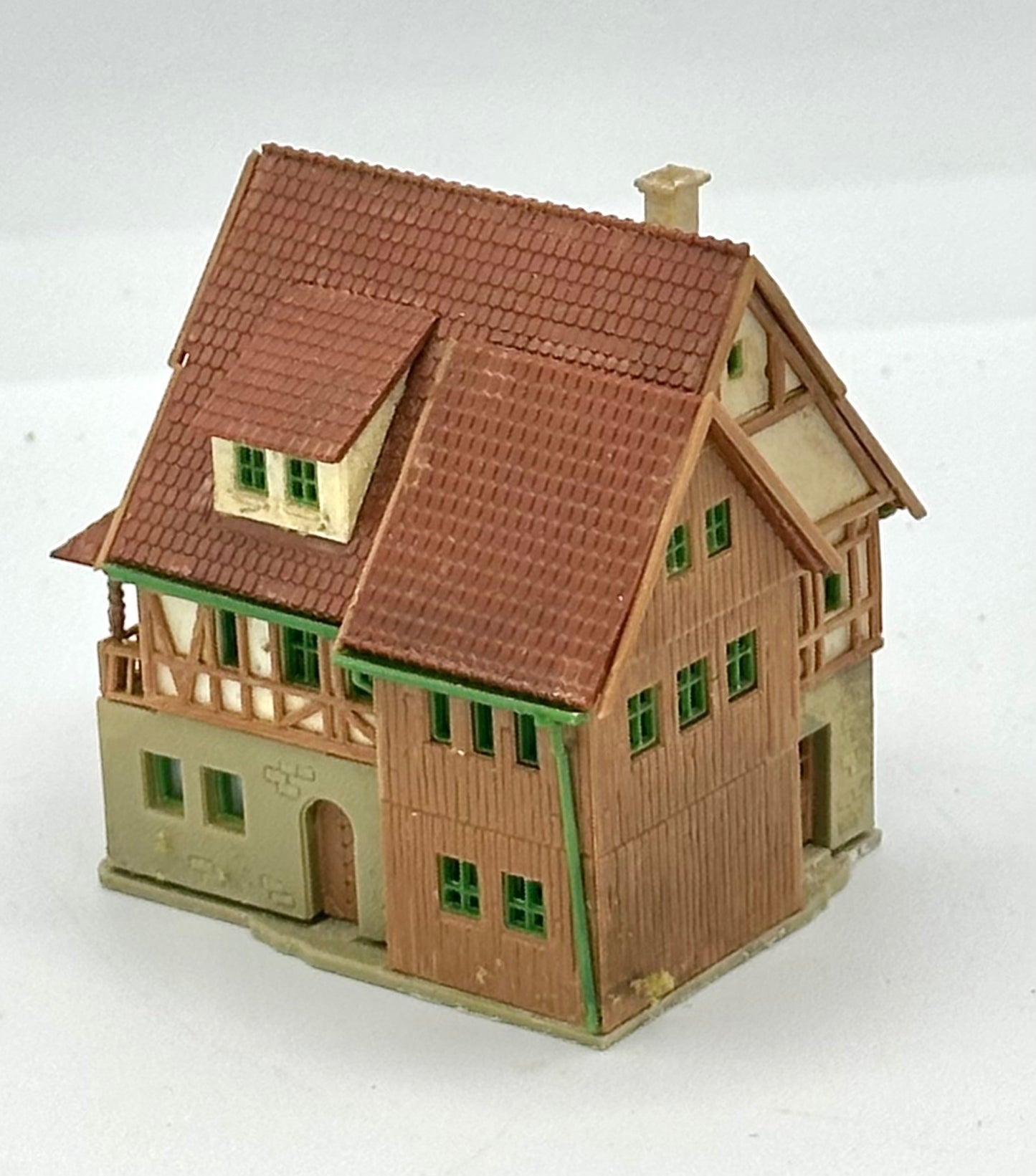 Vollmer Z Scale 9531 Half Timber frame Farm House.Fully Asembled