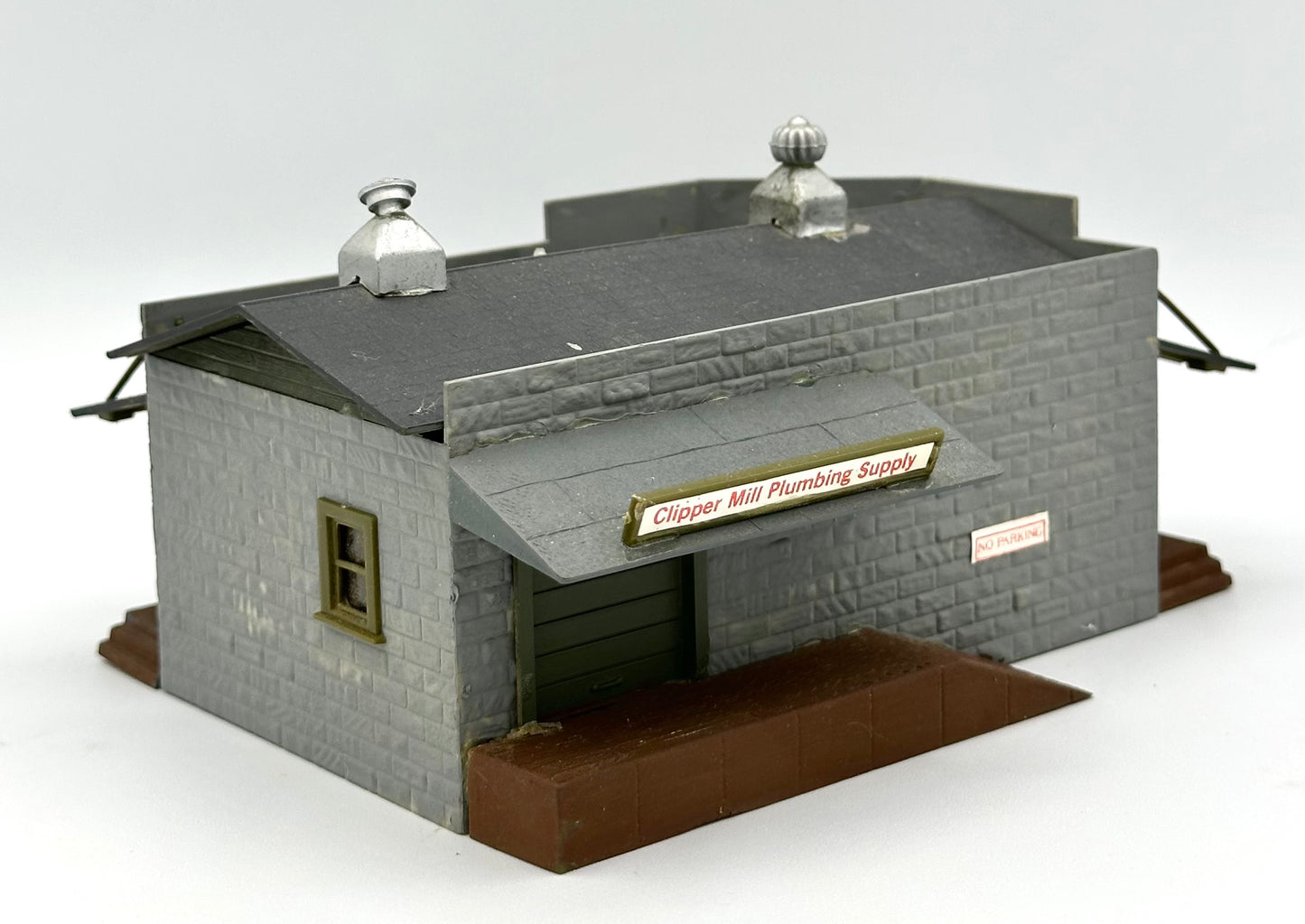 Lifelike HO Scale Clipper Mill Plumbing Supply Custom Painted/Weathered Fully Assembled.